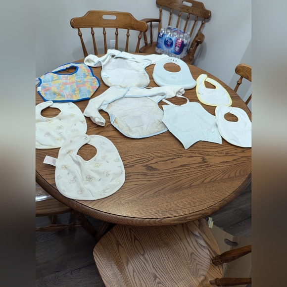 Lot of Baby Bibs. One silicone with pocket. Some waterproof. - Picture 10 of 15